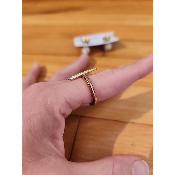 MICHAEL KORS Signature Gold Tone Crystals Stud Earrings And RING SIZE 7 - Picture 5 of 5